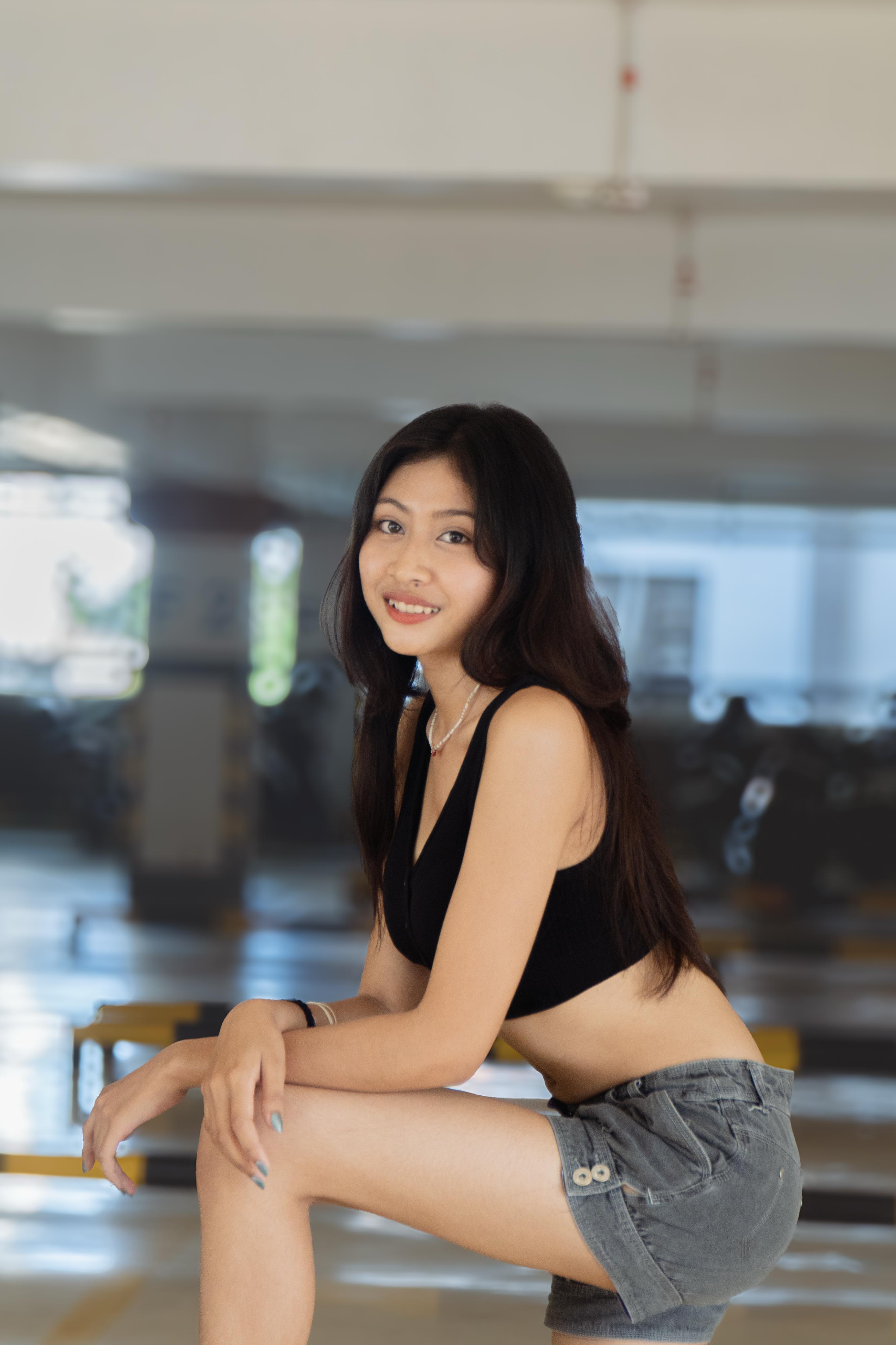 Cantik Relatif