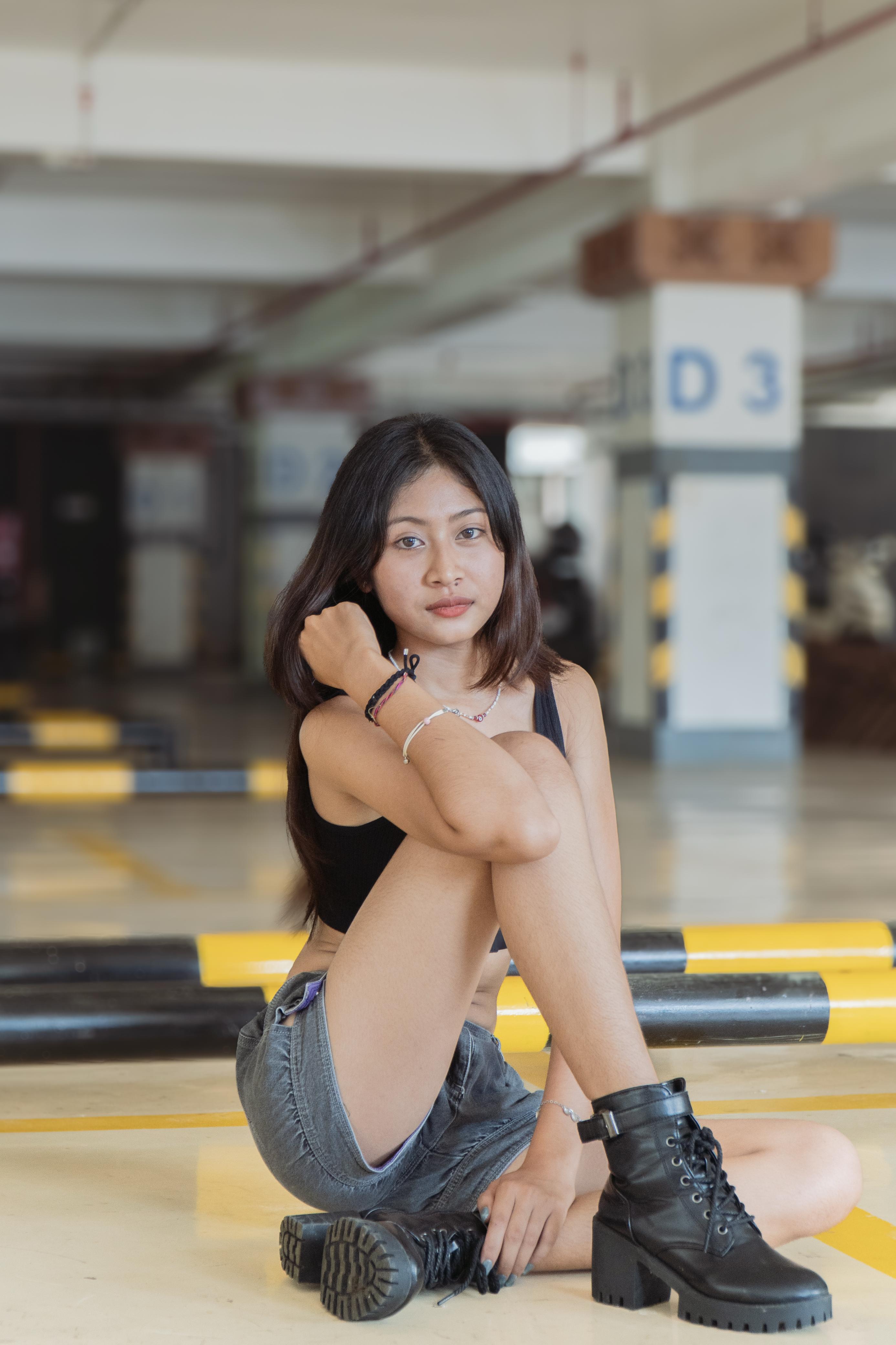Cantik Relatif